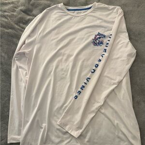 Men’s Vineyard Vines long sleeve tee